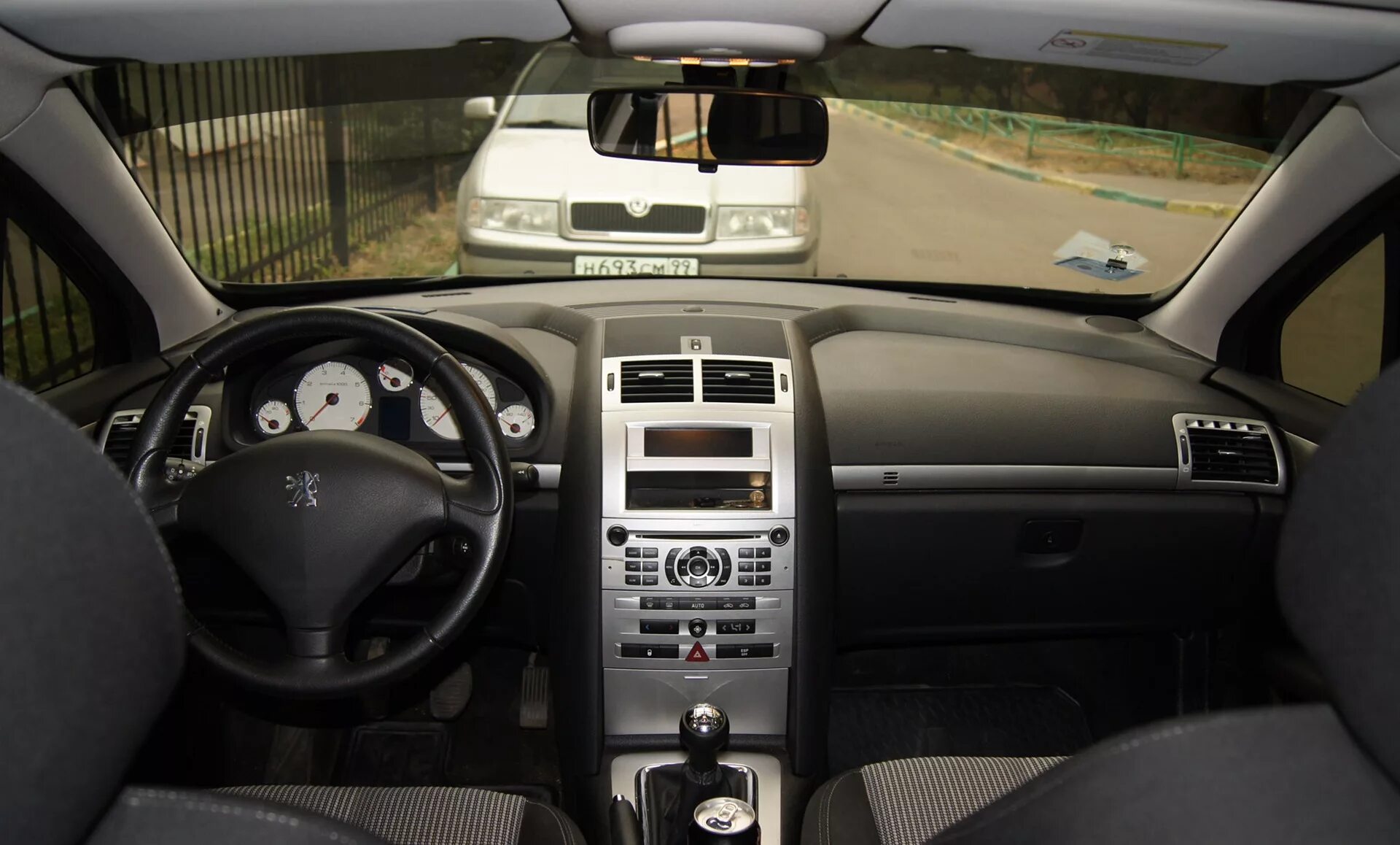 Пежо 407 седан салон. Пежо 407 2006 салон. Пежо 407 2004 салон. Peugeot 407 2006 салон. Пежо 407 2005 салон.