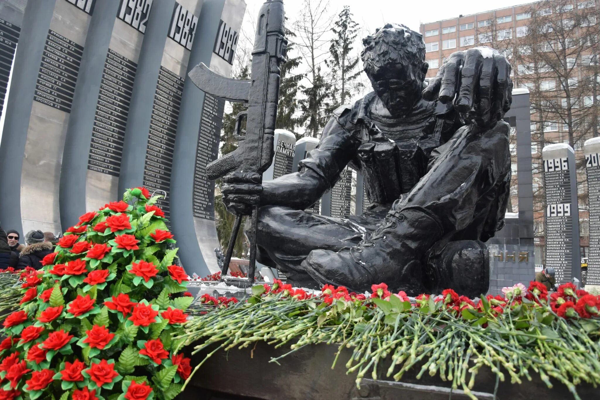 в каком году снят черный тюльпан. мемориал черный тюльпан таганрог. чёрный тюльпан екатеринбург. черный тюльпан афган. чёрный тюльпан екатеринбург.