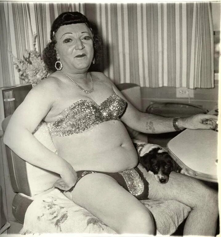 Очень полные женщины. Старые греческие ссббв. Толстые девушки в платьях. Fat retro. Толстые женщины 19 века.