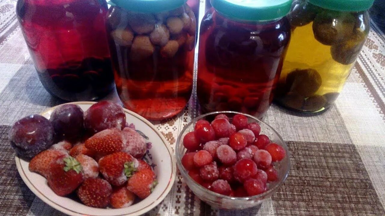 Вино из варенья. Соус из черноплодки. Вино из замороженных ягод. Вино из лесной клубники. Вино из смеси ягод.