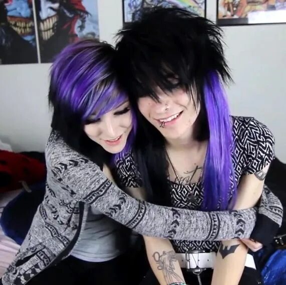 Дима эмо бой данни. Johnnie guilbert и alex dorame. Эмо парень и девушка. Челкари субкультура. Веселый эмо.