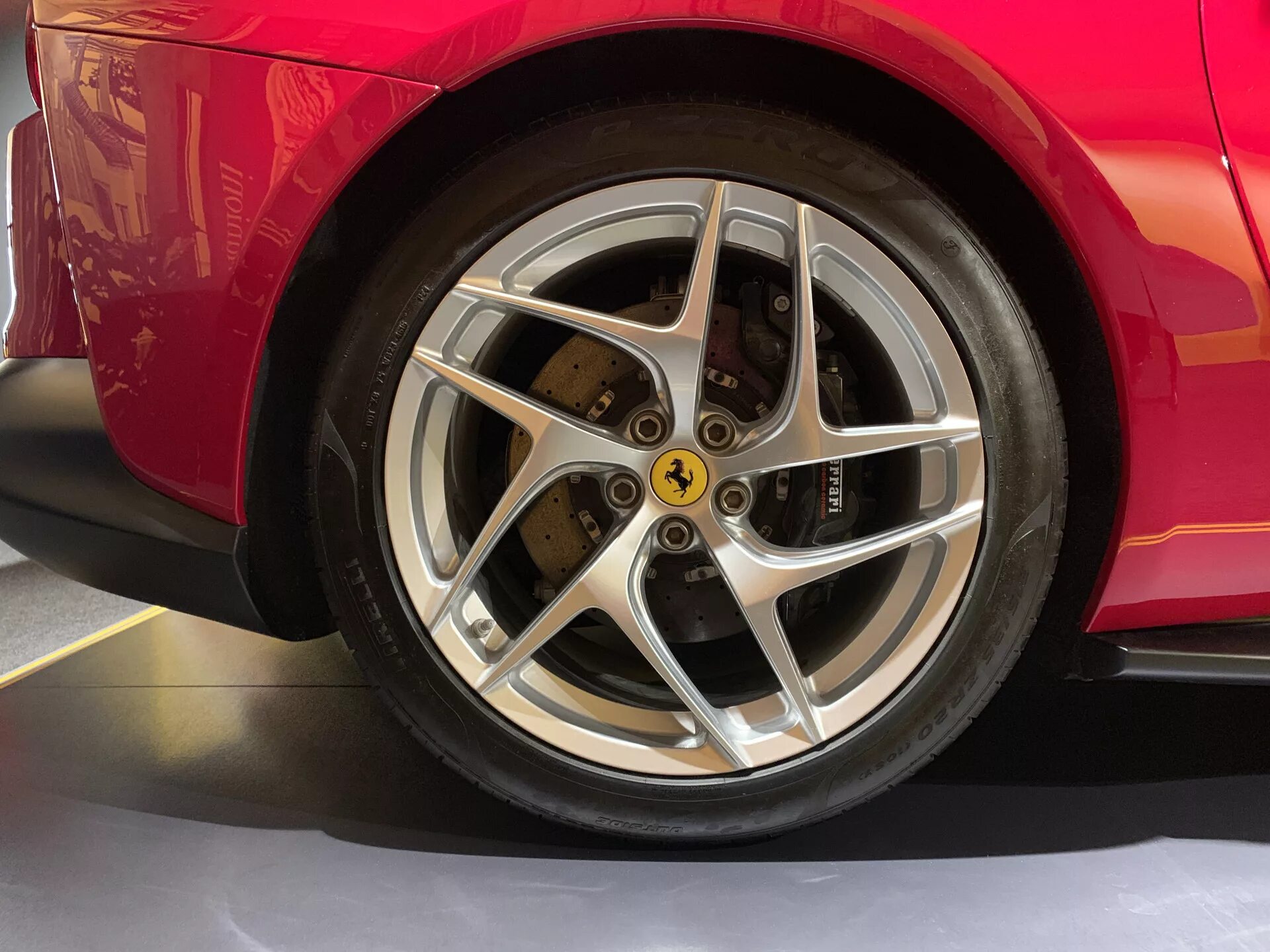 Ferrari wheels. Колесо феррари. Ferrari wheels. Ferrari wheels. Колесо автомобиля.