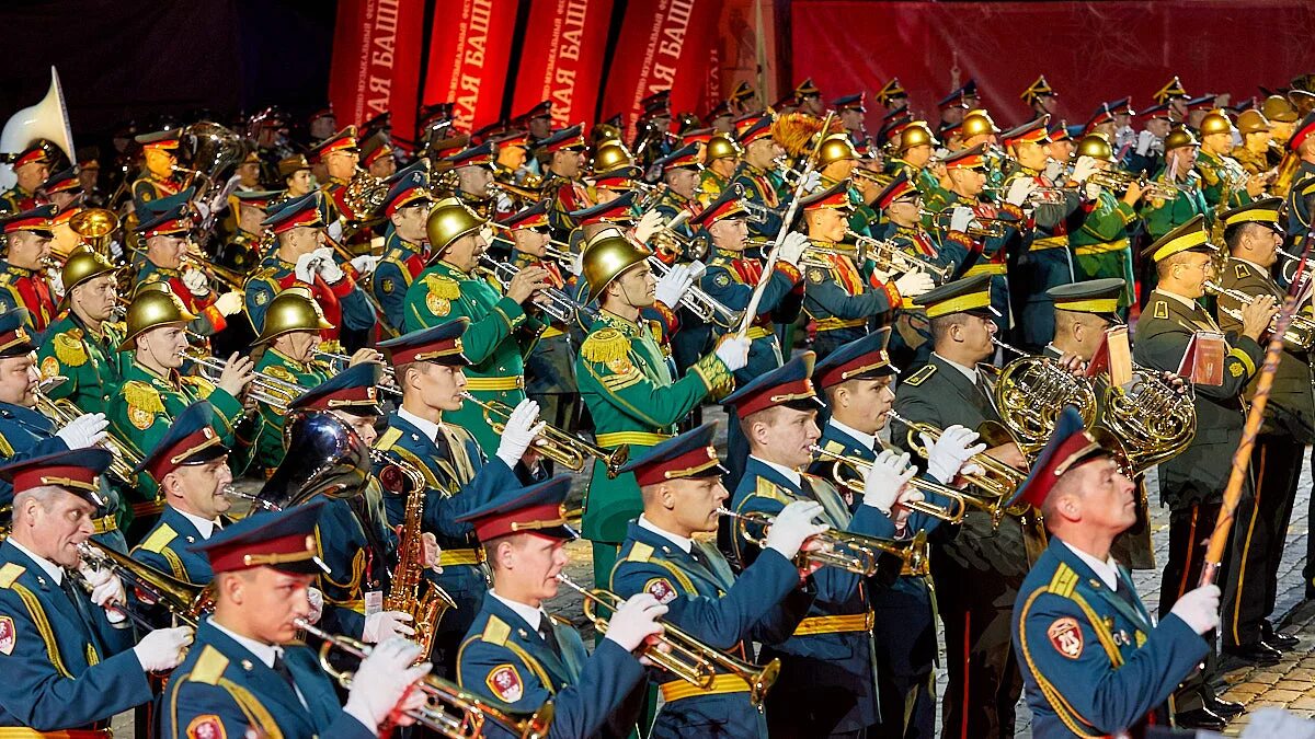 Фестиваль спасская башня духовые оркестры. Международный военно-музыкальный фестиваль спасская башня 2021. Фестиваль оркестров на красной площади. Фестиваль оркестров на красной площади. Фестиваль оркестров на красной площади.