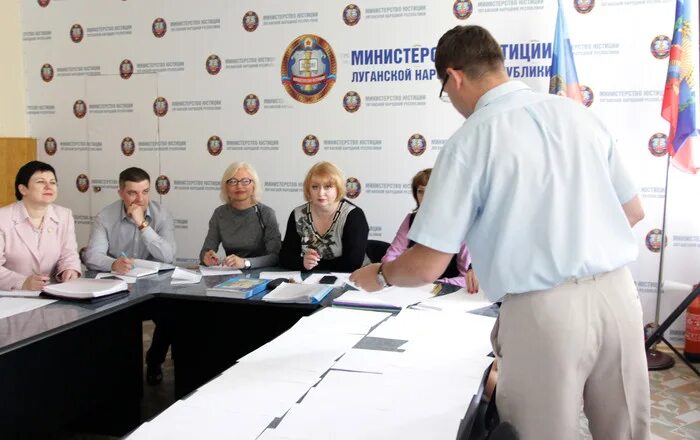 Министр культуры и молодёжи луганской народной республики. Надежда колотович. Карев андрей александрович адвокат лнр. Адвокат лнр. Анна авильцева лнр.