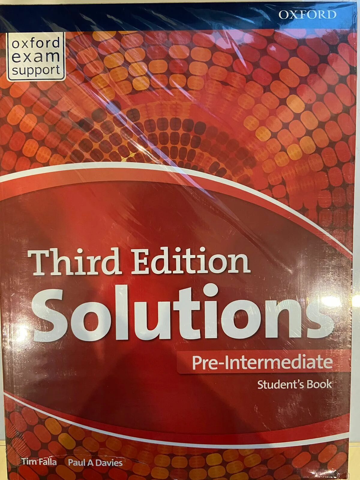 Солюшенс пре интермедиат 3 издание. Solutions pre-Intermediate 3 Edition. Third Edition solutions. Учебник third Edition solutions.