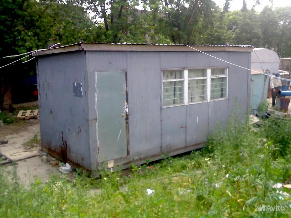 Старая бытовка. Баня из старой бытовки. Старый строительный вагончик. Вагончик 3х12м ссср. Старые бытовки.