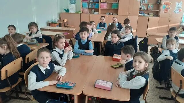 11 февраля школа. 11 февраля школа. Город палласовка школа номер 12. Школа 3 ковылкино. Школа 24 новочеркасск.