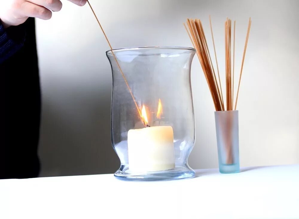 Где можно зажечь. Где можно зажечь. Сигарета поджигается. Фразы про пламя. Тысячи свечей можно зажечь от единственной.