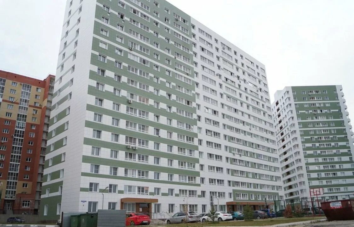 Изумрудный берег омск. Красный путь 137 омск. Микрорайон изумрудный берег омск. Улица в омске изумрудный берег. Ул.