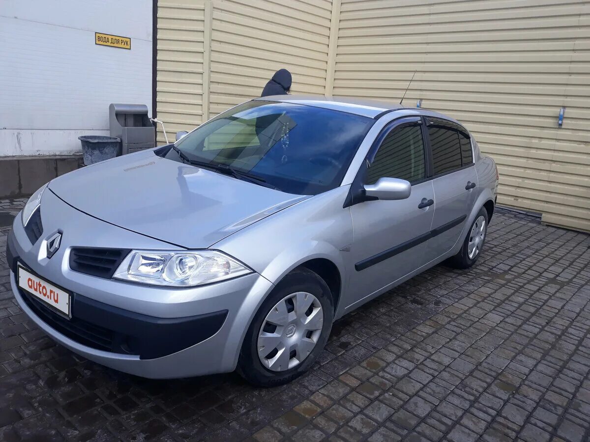 Рено Меган седан 2007. Рено Меган 2 Рестайлинг 2007. Renault Megane 2 седан. Рено Меган 2006 серебристый. Купить меган 1 рестайлинг