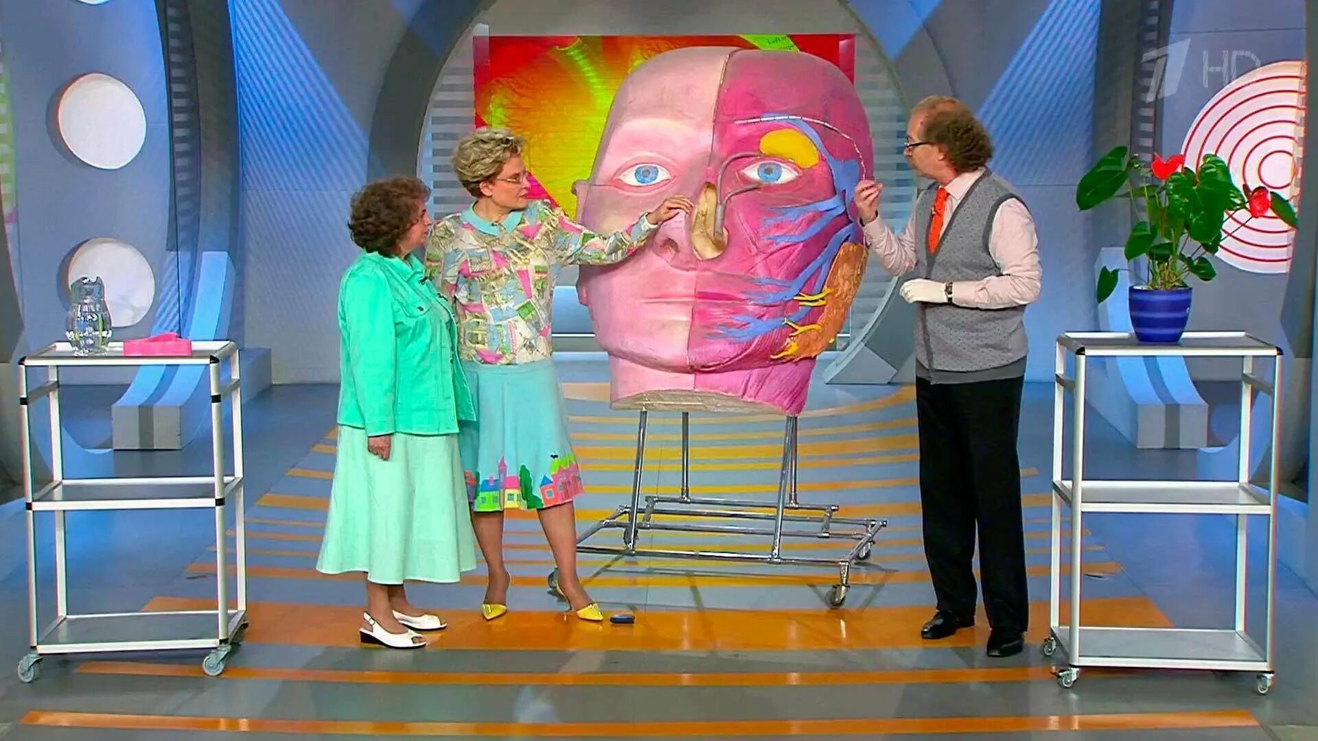 Доктор шубин из жить здорово. Передача жить в доме. Лена малышева жить здорава. Жить здорово передача 02. Жить здорово 2008.