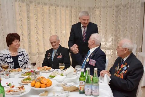 Руководитель праздники