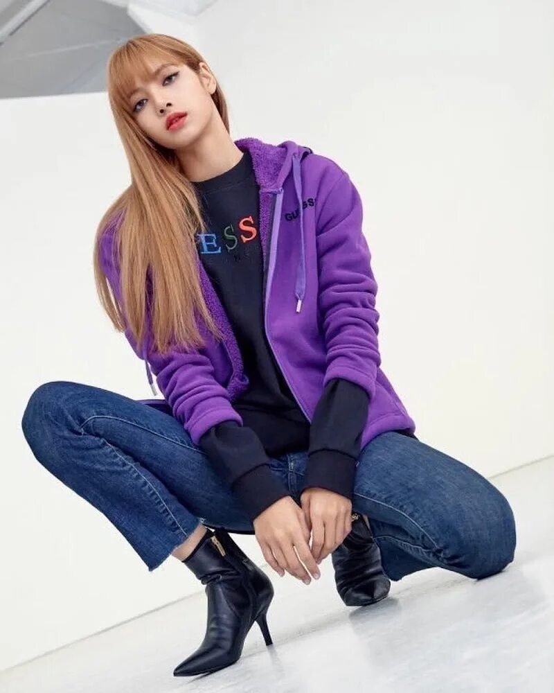 Фотки блэк пинк. Лалиса Манобан. Lisa BLACKPINK. Лалиса BLACKPINK. Лалиса Манобан стиль.