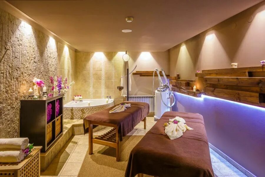 Роял тай массажный салон в спб. Невский 49 роял тай. Тбилиси спа radisson. Роял спа спб. Wise royal spa на невском.