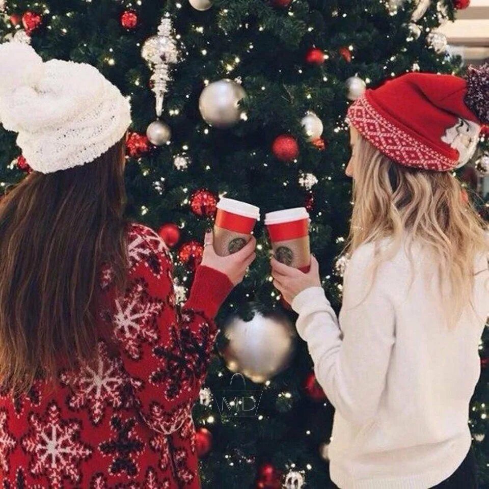 С новым годом подружка. Открыткаопдруге на ный год. Поздравление с новым годом подруге. Шуточное поздравление с новым годом подружкам. С новым годом подружка картинки.