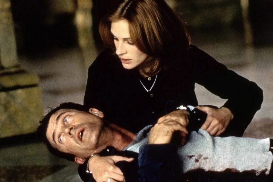 Мэл гибсон и джулия робертс. Мэл гибсон и джулия робертс. Фильмы снятые мелом гибсоном. Мэл гибсон 1997. Мэл гибсон теория заговора 1997.