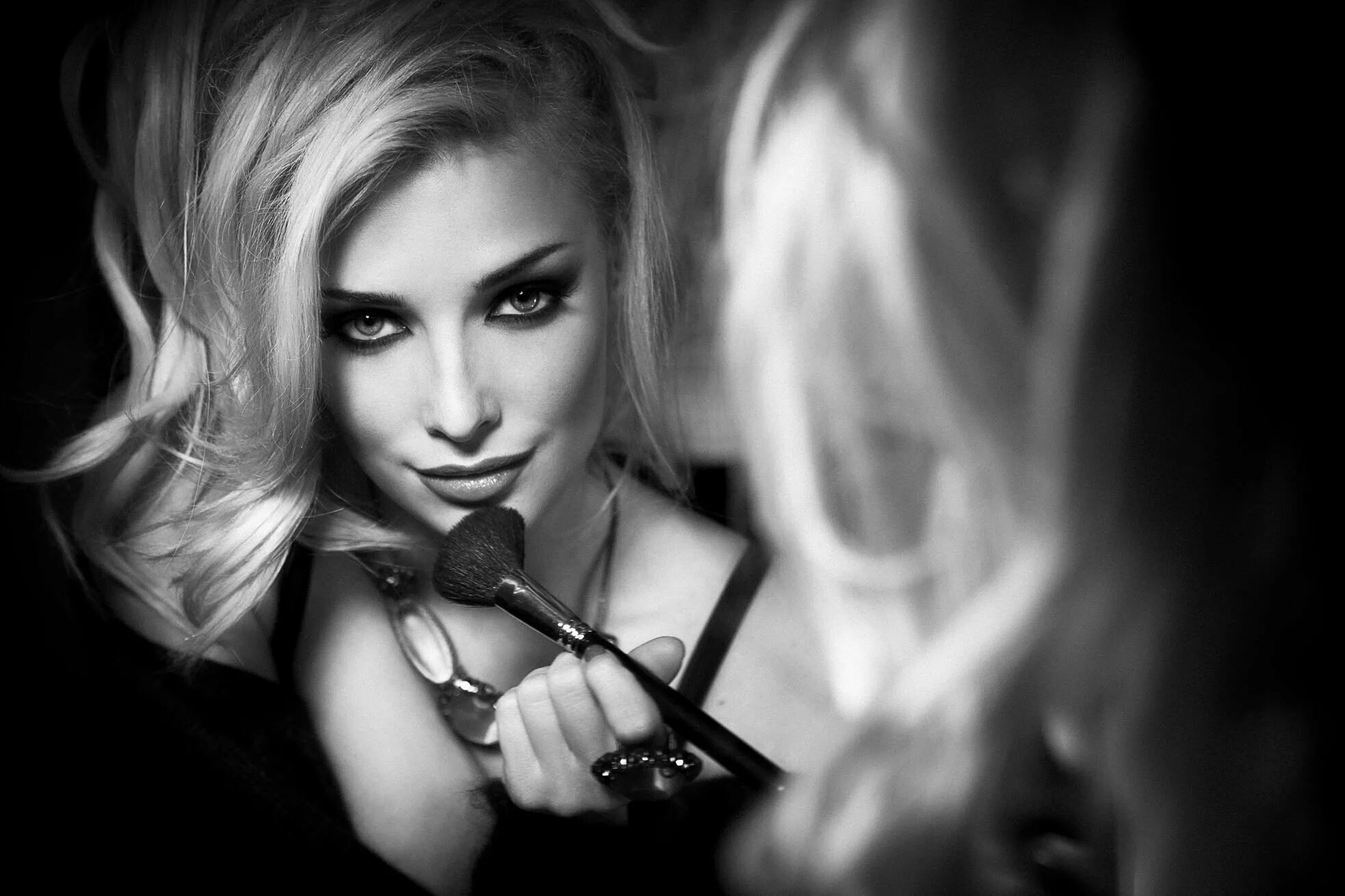 Дерзкая девушка. Kate upton модель. Габриэла лафари. Люксери герл дэвид. Пенелопа крус чб.