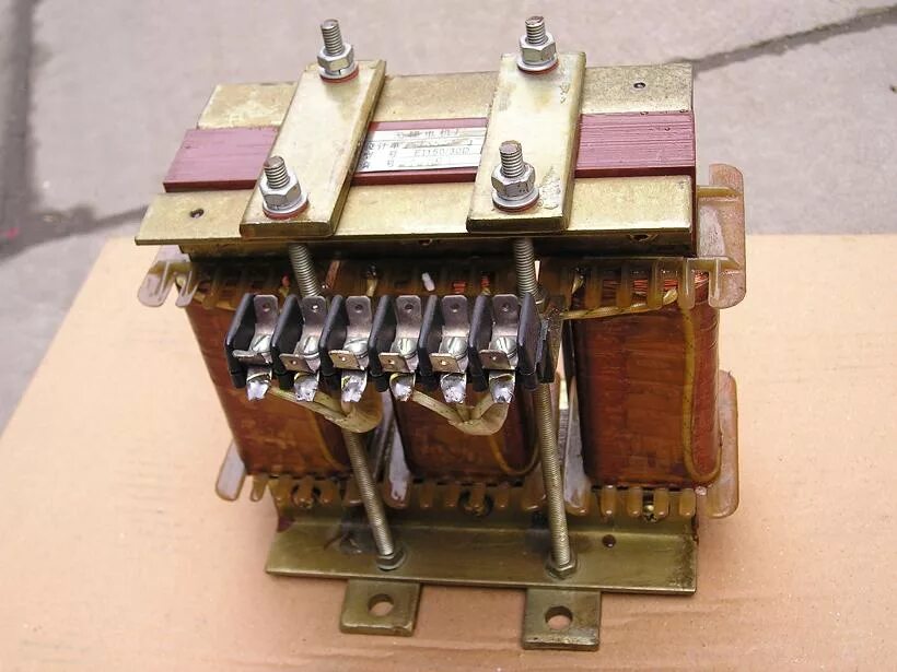 Generator transformer