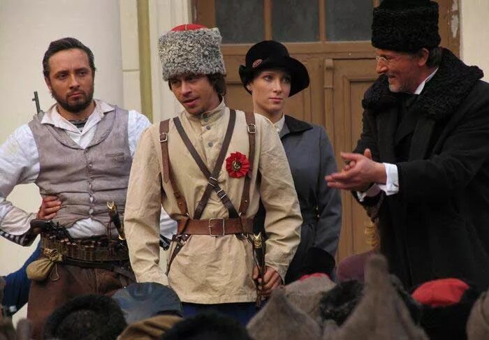 Девять нестора. 9 жизней нестера мазносериал. девять жизней нестора махно (2006).