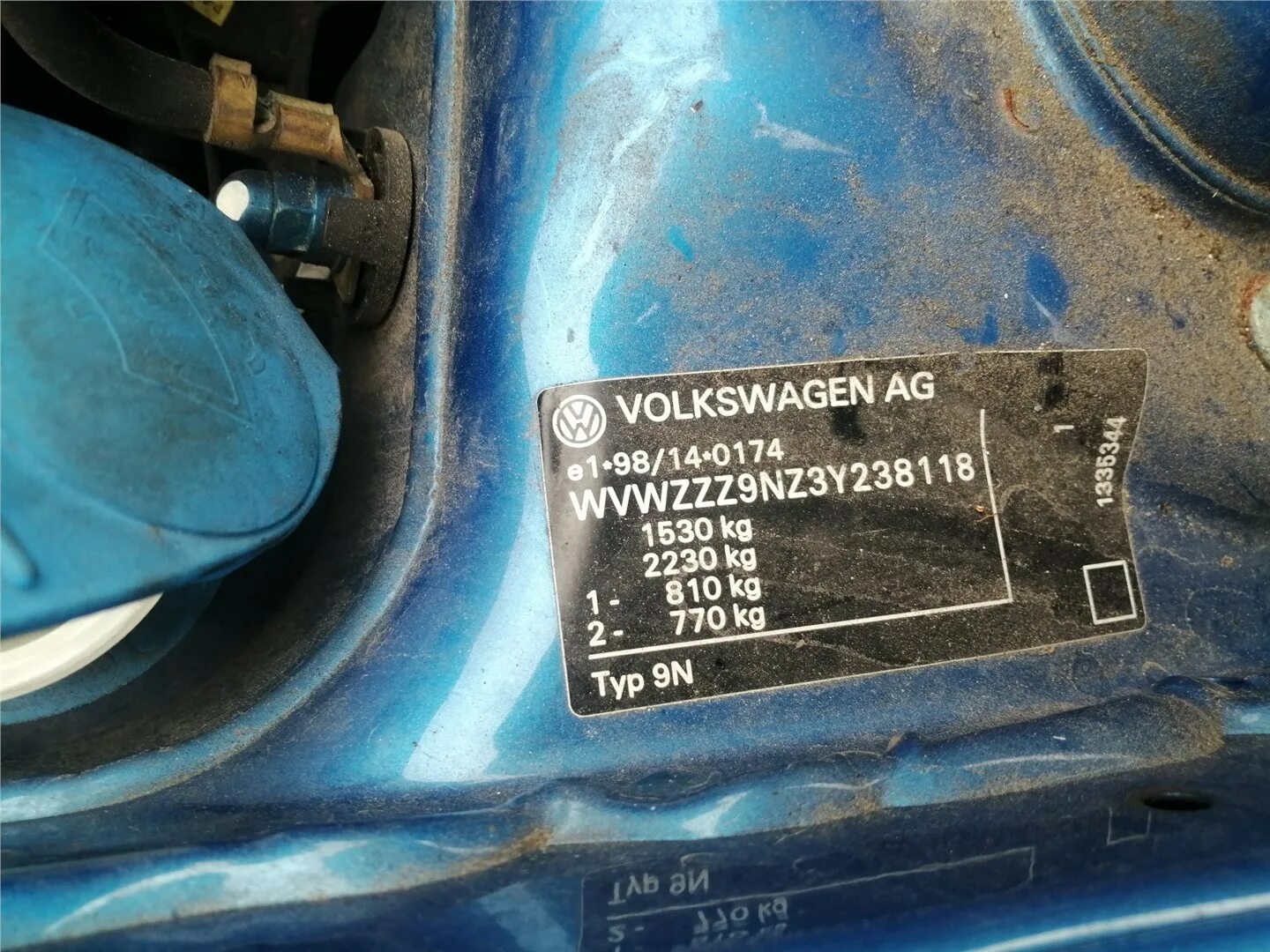 Номер кузова фольксваген туран. Volkswagen jetta табличка с vin. Вин код поло седан. Табличка с vin volkswagen polo 2012. Вин номер vw polo.