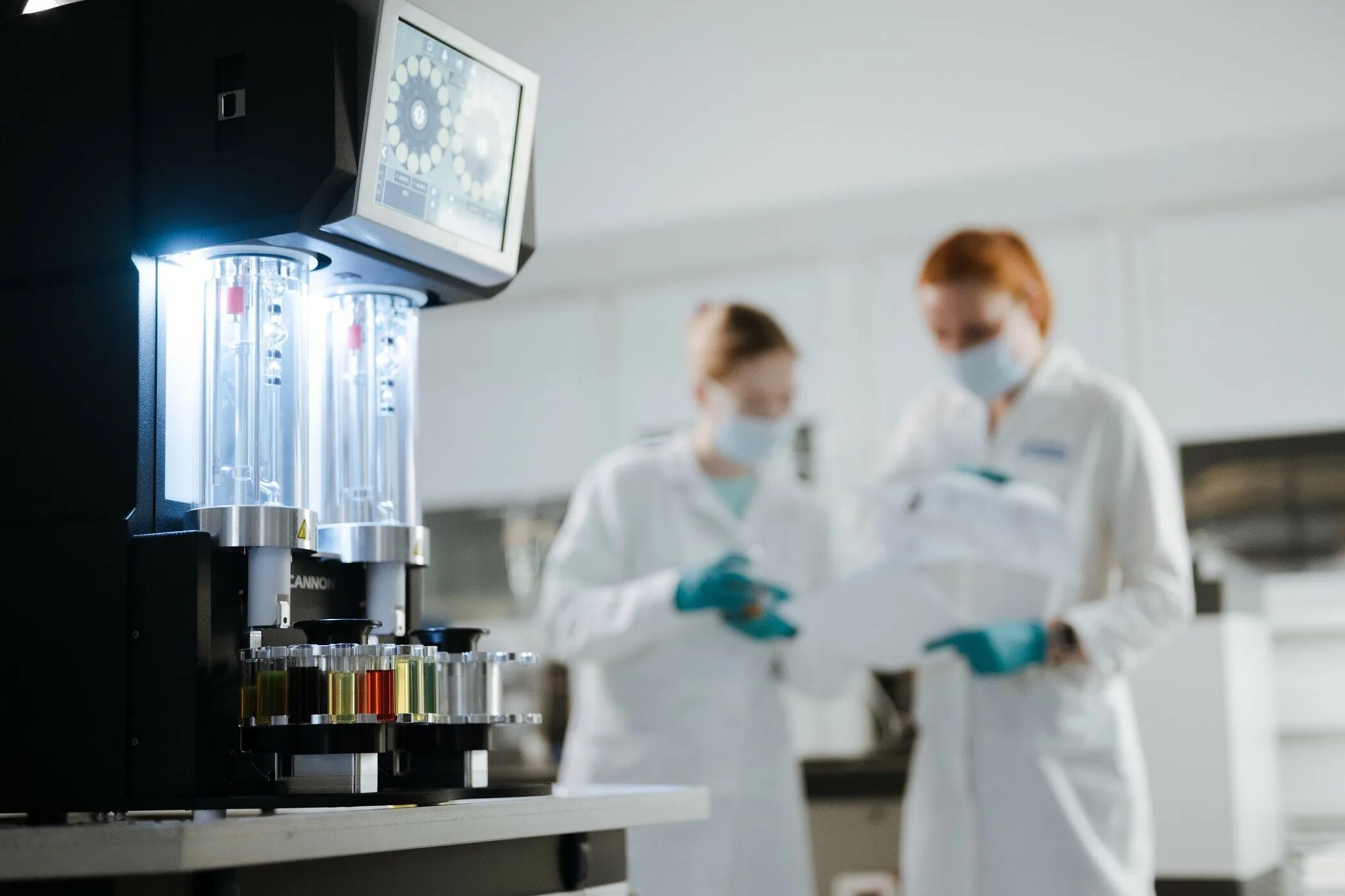 Современные компьютерные технологии. Современные научные технологии. Научные исследования и опытно-конструкторские разработки. Химик ядерщик. Наука ученые.