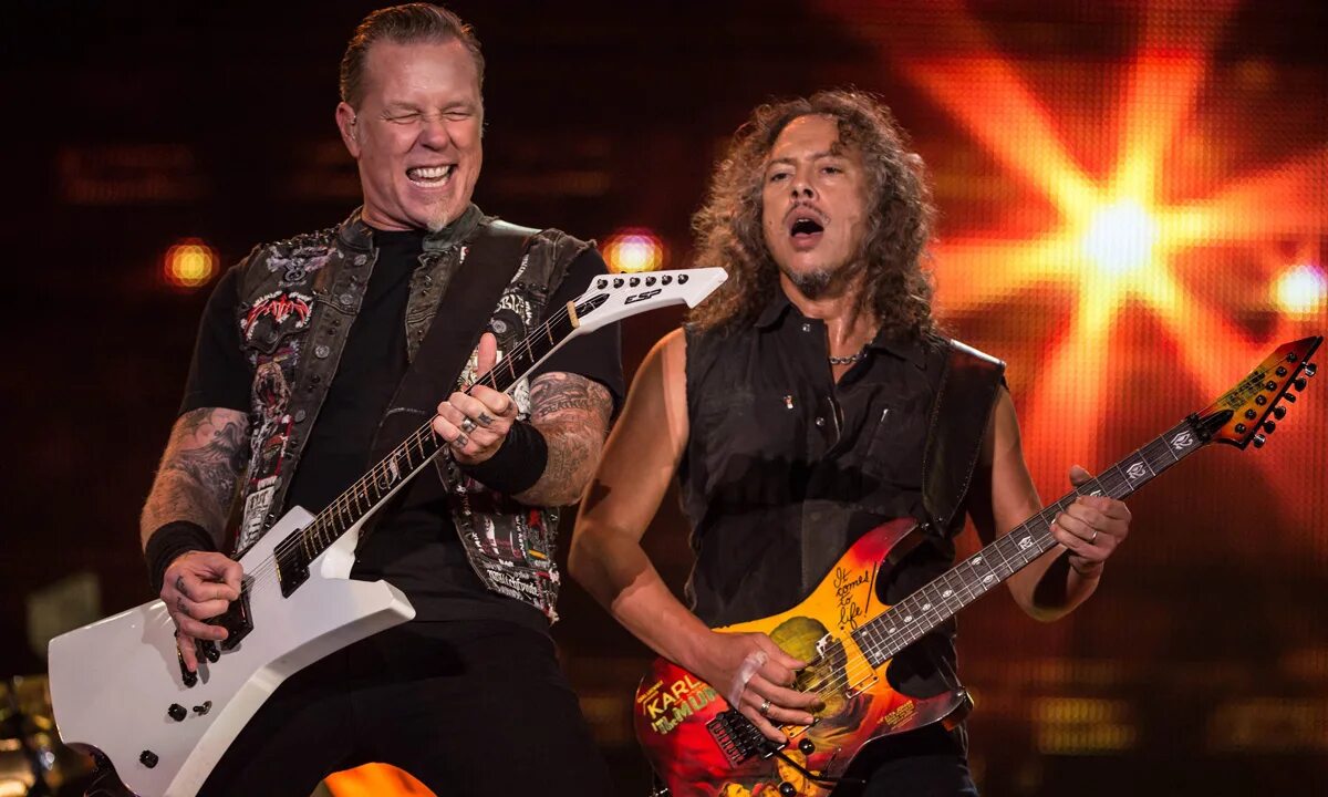 Рок версия металлика. Metallica Кирк Хэмметт. Хэтфилд металлика. Metallica Kirk Hammett.