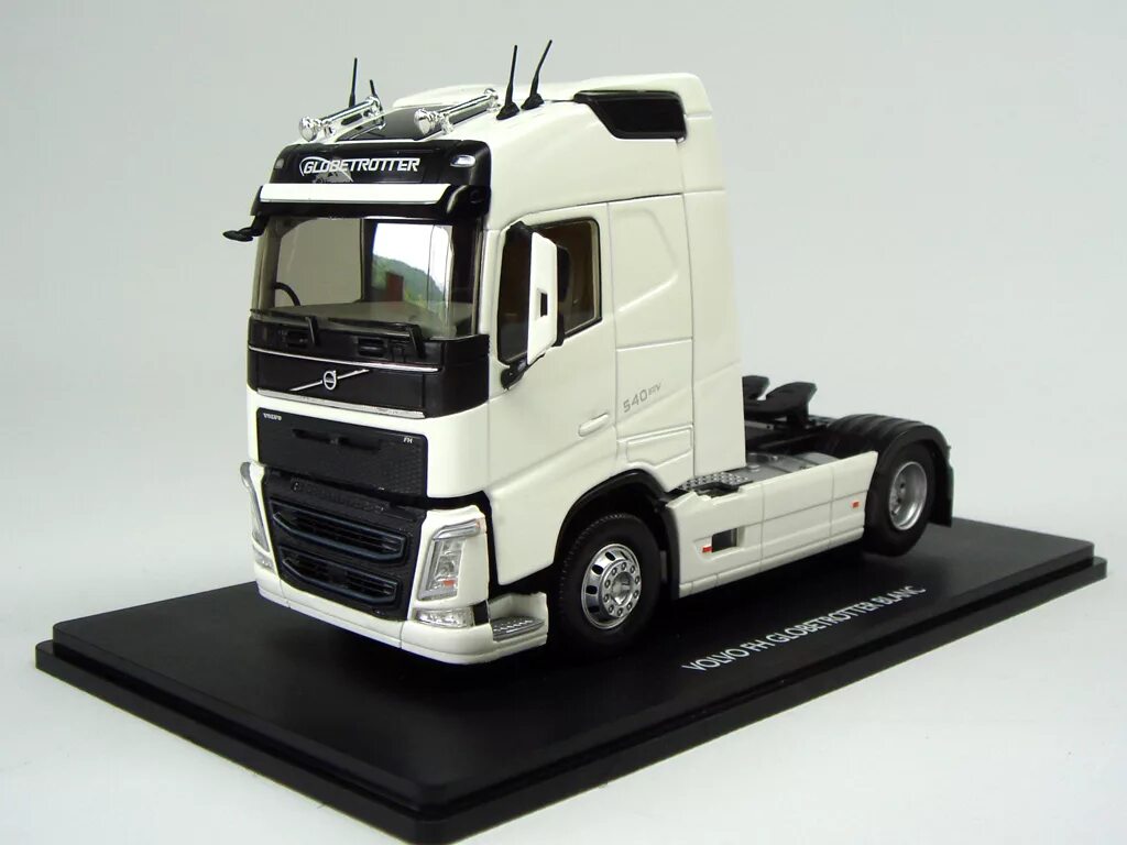 Volvo vn770 eligor. Volvo fh4 globetrotter, 1:43, eligor. Масштабной модели элигор 1 43. Eligor 1 43 renault premium. Модель eligor "renault 4l".