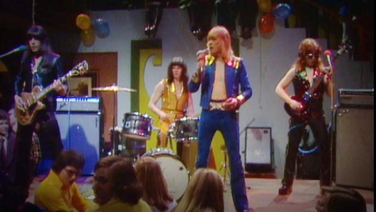 Sweet ballroom blitz. The Ballroom Blitz Sweet. Sweet глэм рок группа. The Sweet - the Ballroom Blitz (1974). Fox on the Run группы the Sweet..