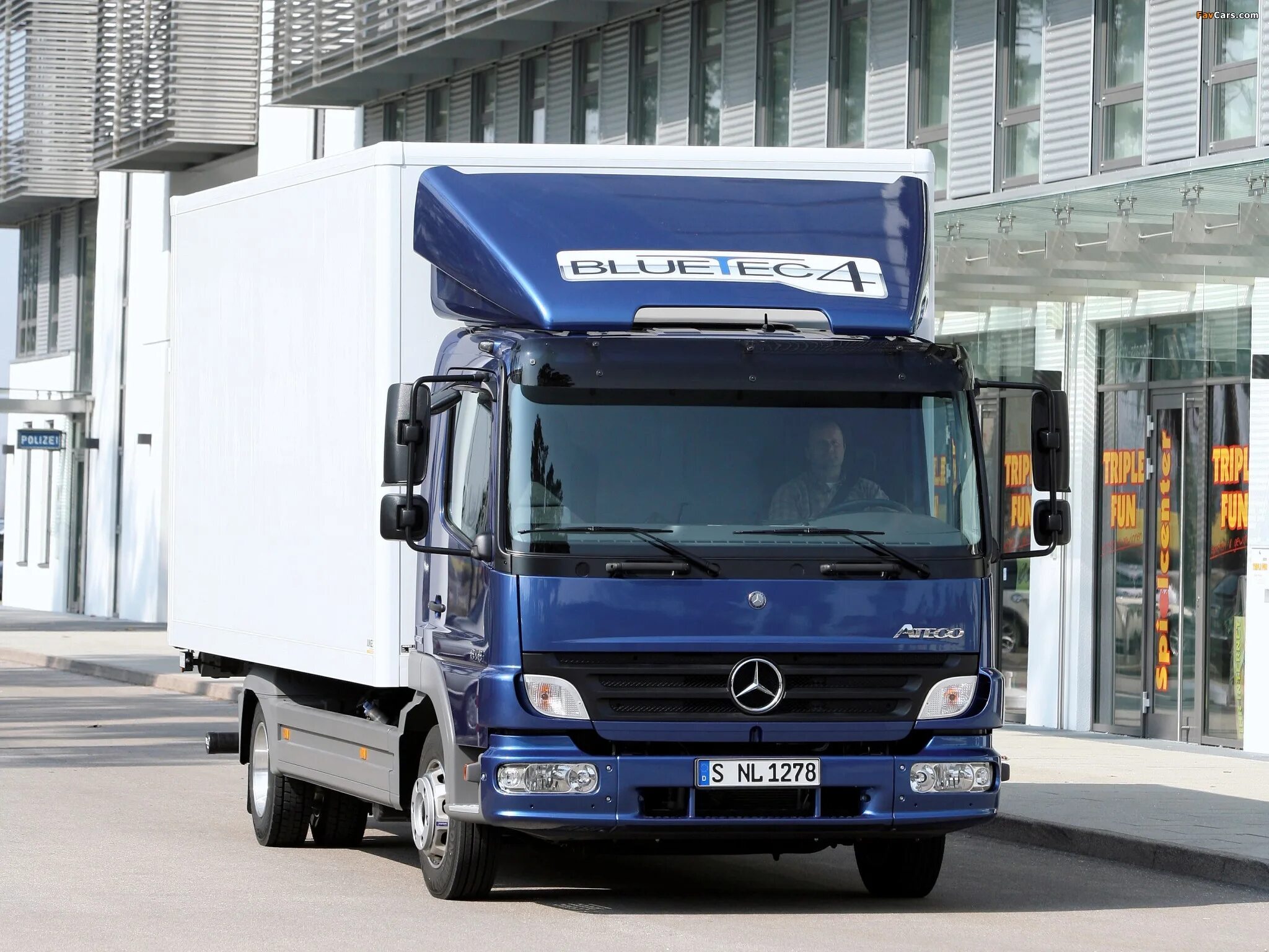 Атего. Mercedes-benz atego 818. mercedes-benz atego 818 2005. мерседес-бенц атего грузовой. мерседес бенц atego 818.
