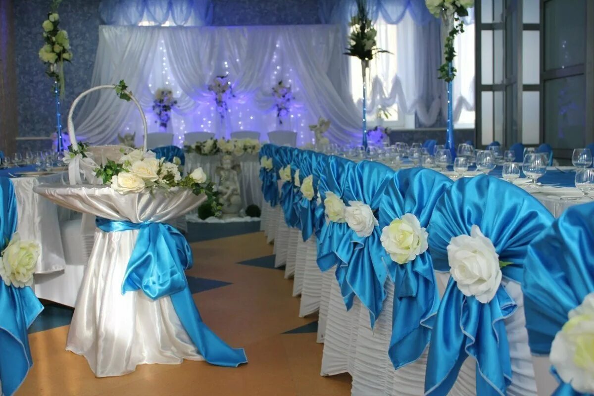 Украшение зала. Оформление свадебного зала. Украшение банкетов. Свадебные украшения в голубом. Украшение банкета на свадьбу.