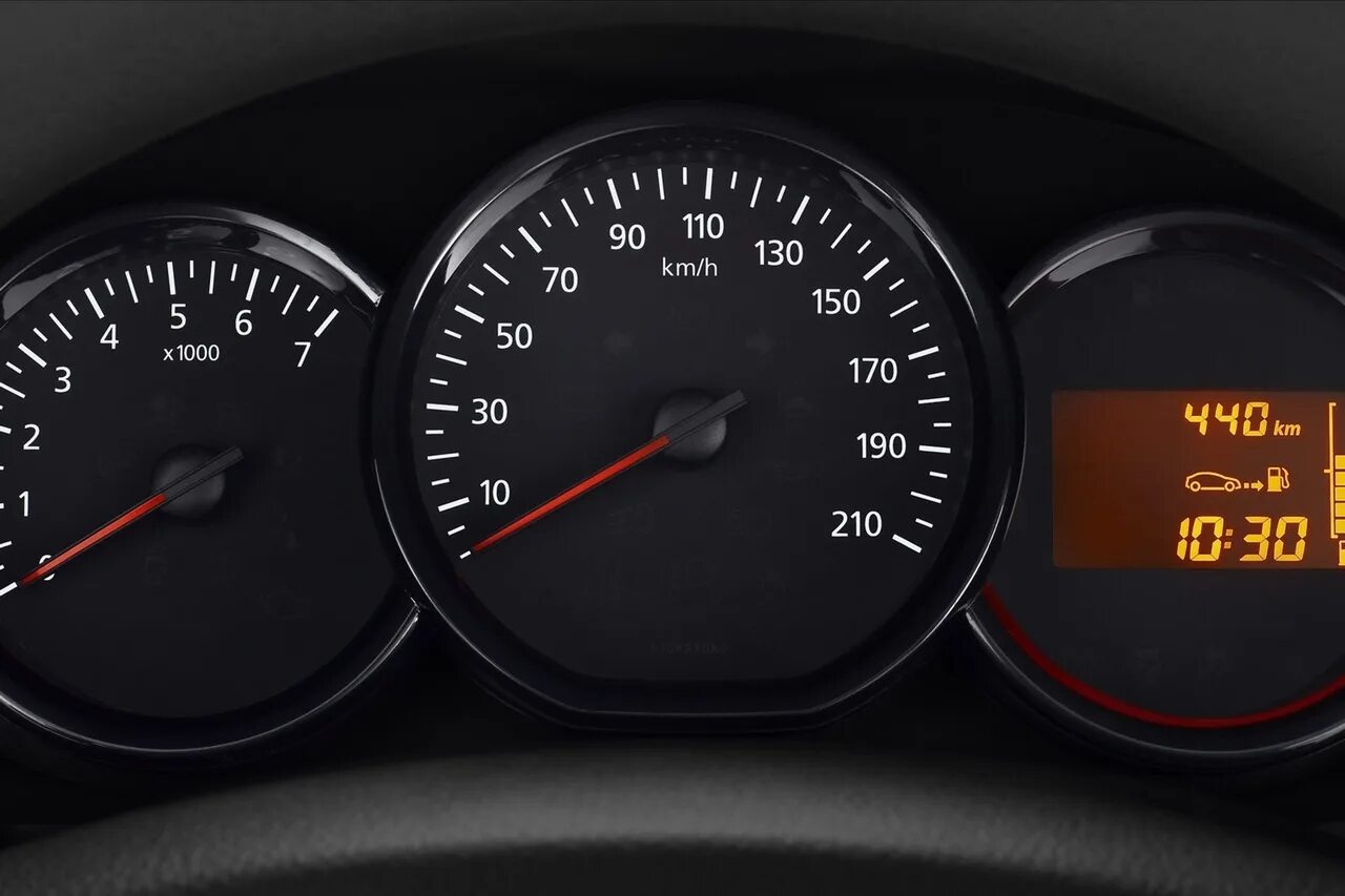 Рено логан 2014 температура двигателя. Указатель охлаждающей жидкости рено логан 2. Дисплей логан 1. Цифровой датчик логан 2. Щиток приборов рено логан 2.