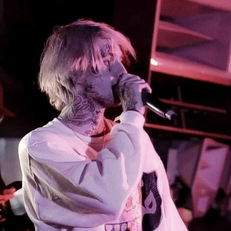 Live in less. Lil Peep. Lil Peep 2020. Lil Peep в Москве. Первый концерт лил Пипа.