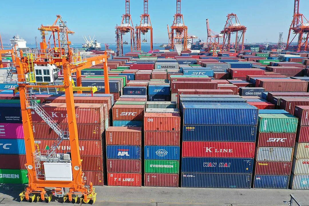 Сухой порт приморского края. Сухой порт хоргос. Сухопутный терминал. Сухой порт хоргос. Контейнеры в порту.