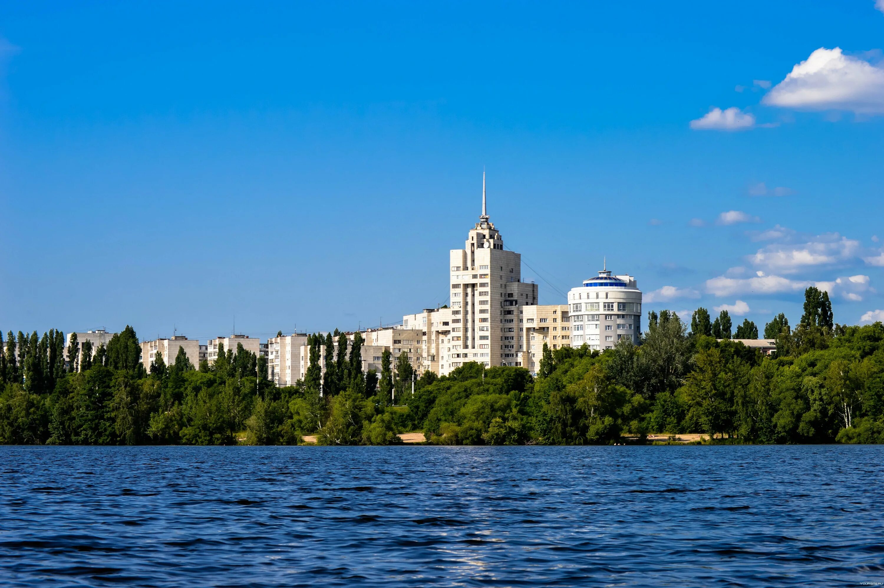 Рабочий левый берег. Воронеж берег водохранилище. Воронежское водохранилище, Воронеж. Воронежское водохранилище панорама. Набережная Воронеж левый берег.