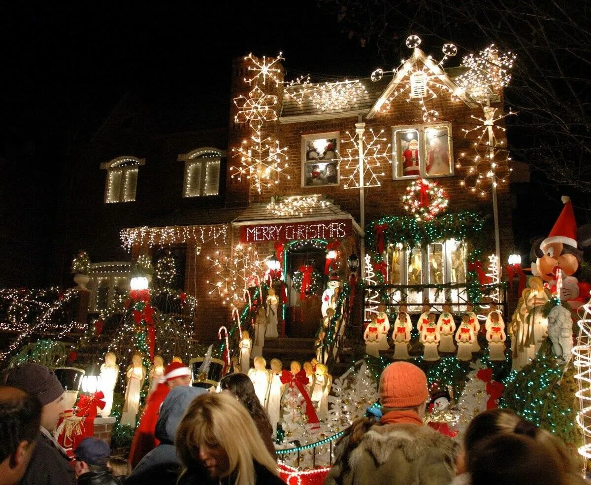 Сочельник в сша. Dyker heights рождество. мерри кристмас в англии. традиции на кристмас в сша. мэри кристмас в британии.