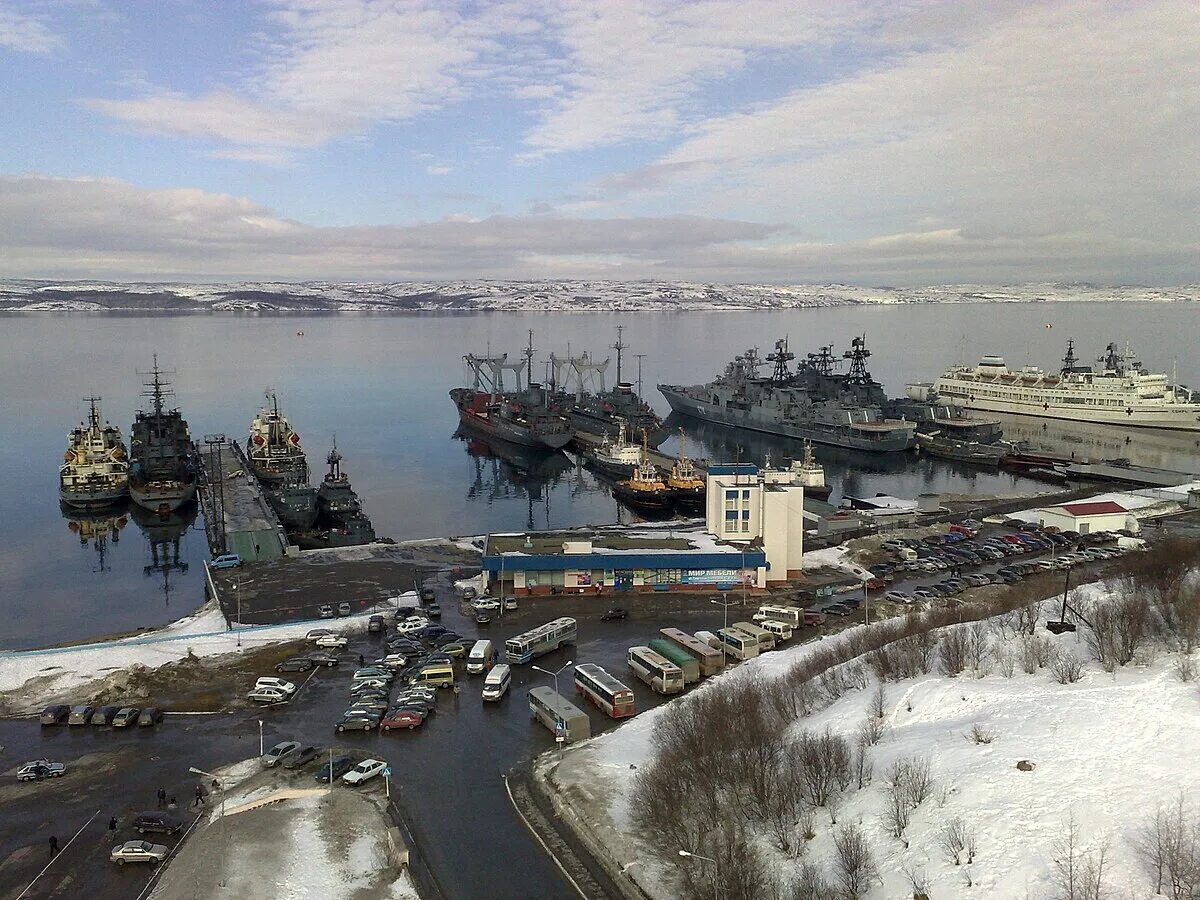 Кольский залив североморск. Североморск климат. Североморск завод 75. Заводы североморска. 206 завод в североморске.