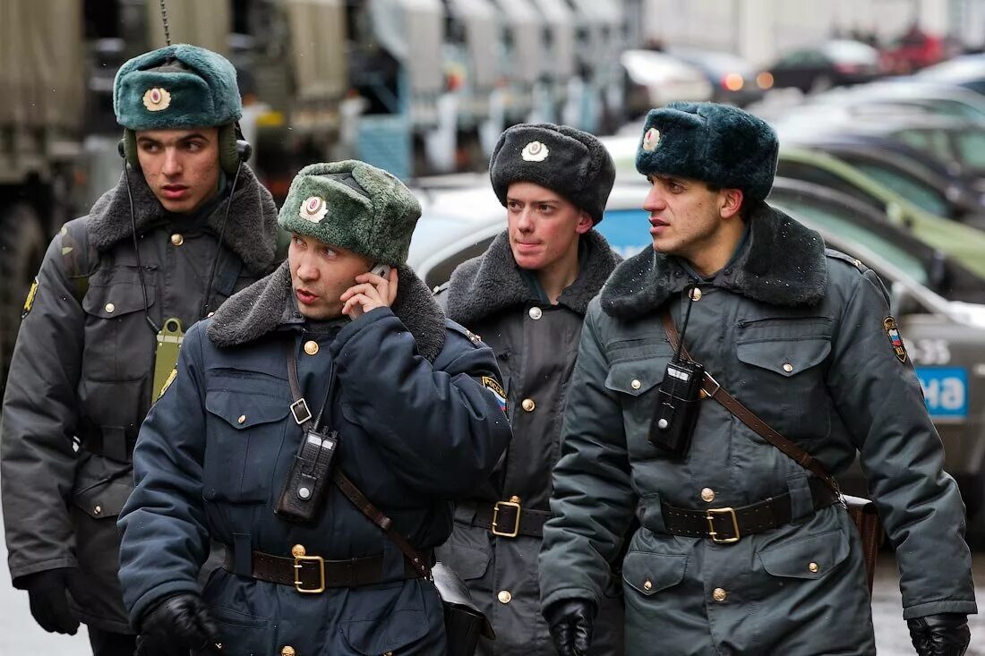 Милиция России. Форма милиции в 90 годы. Милицейская форма. Российская милиция в 90-е.