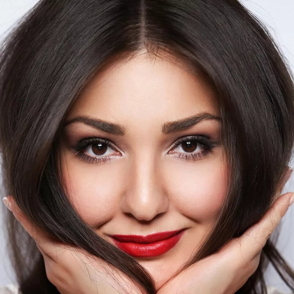 Эмми мхитарян. Нетребко травиата зальцбург. Мхитарян сопрано. Мхитарян сопрано. Карачаево-черкесская республика оперная певица.