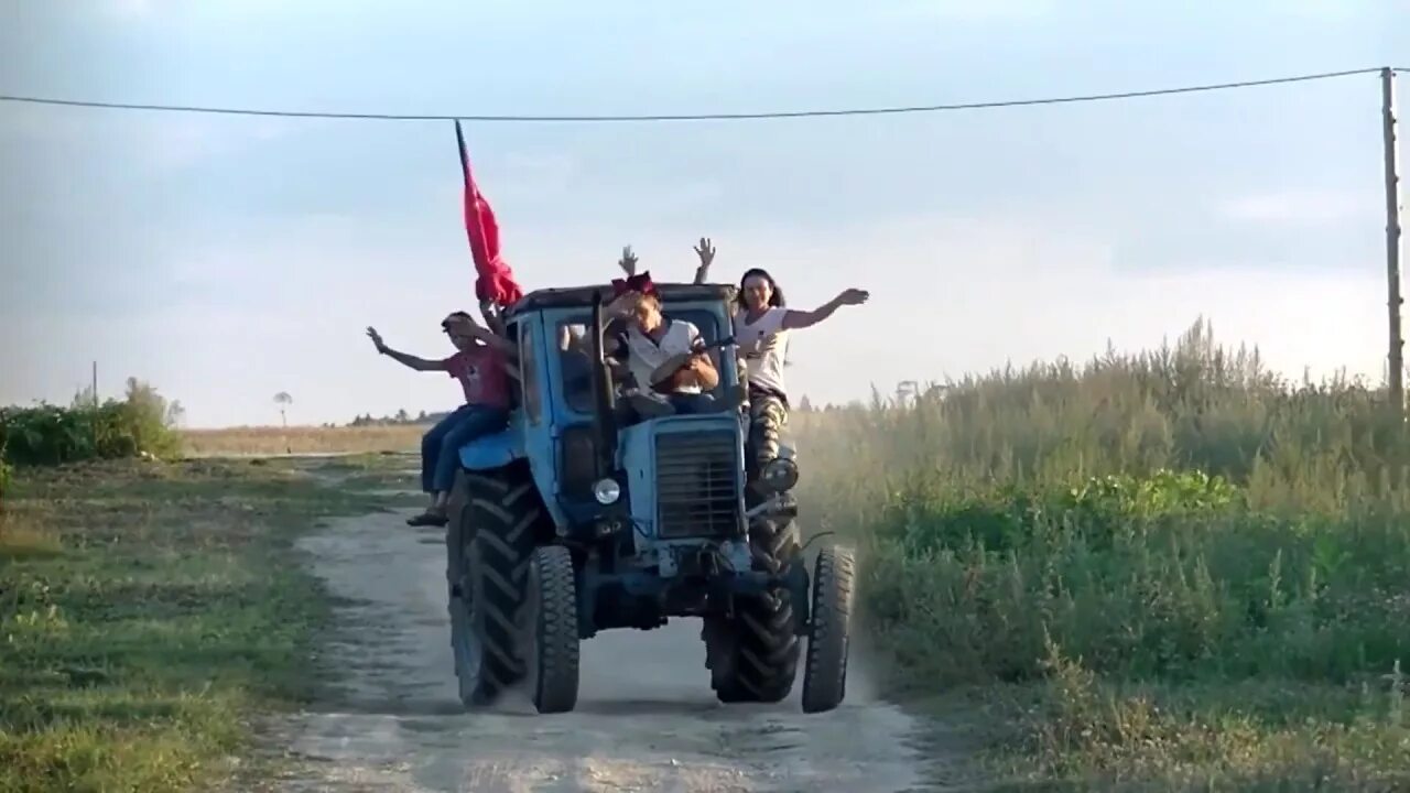 Песни едем в соседнее село. Едем в соседнее село на дискотеку.