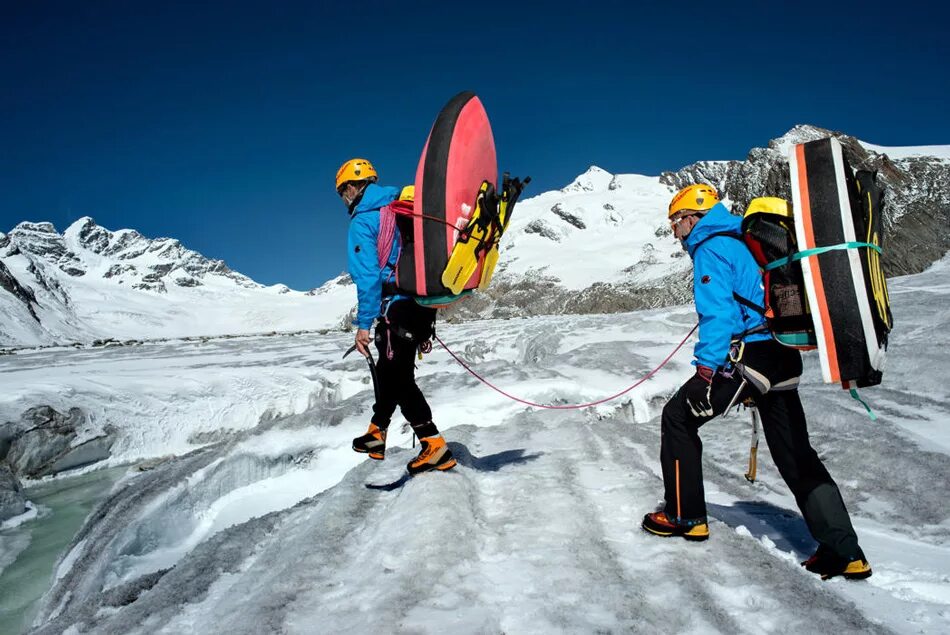 Extreme adventure. Экстремальный туризм в Швейцарии. Спорт в Швейцарии. Экстремальные Альпы. Виды спорта в Швейцарии.