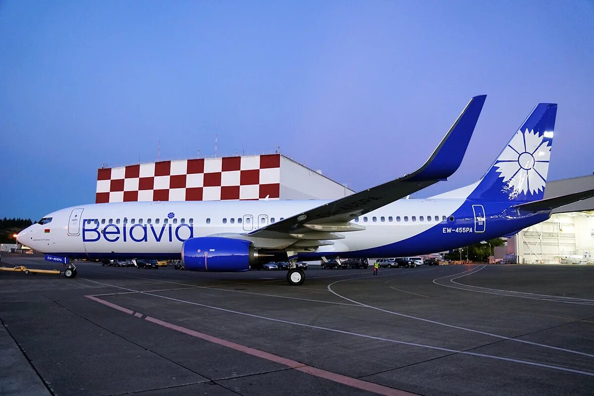 Belavia airlines. Belavia 737. 737-800 Belavia. Самолет Белавиа 737-800. Boeing 737 Belavia.