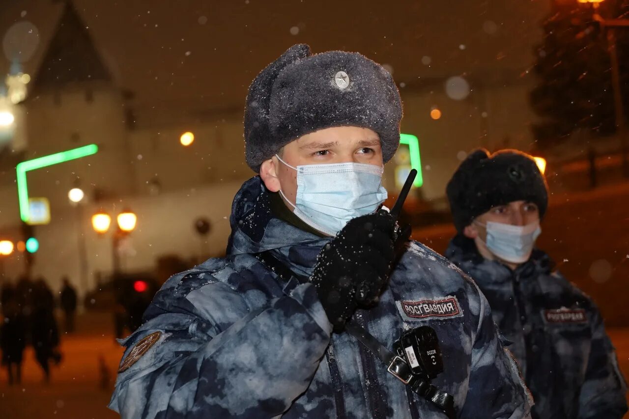 Нарушение общественного порядка военнослужащим. Росгвардия патрульные. патрульная рота росгвардии. казанского полка росгвардии. фото охрана общественного порядка росгвардия.