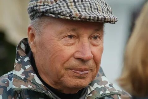 Стал народным артистом