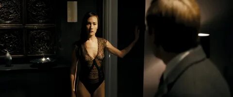 Наташа Хенстридж голая, Шарлотта Рэмплинг голая, Мэгги Кью секси, Пас де ла...