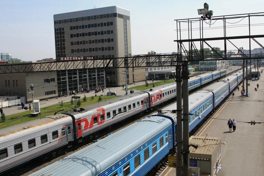 жд вокзал тюмень пути. город тюмень вокзал. тюменский жд вокзал. вокзал фото. железнодорожный вокзал тюмень.