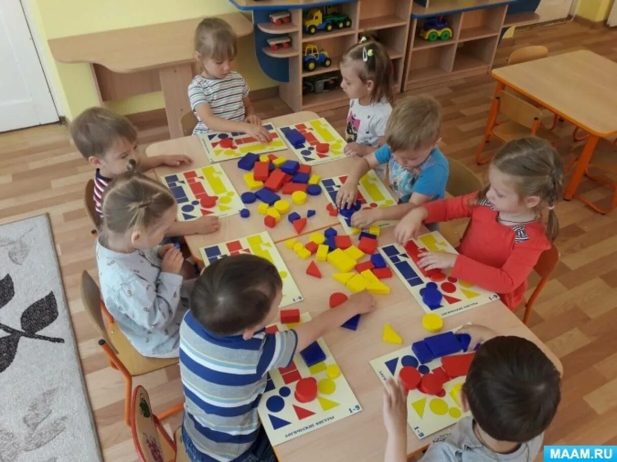 Видео занятий в младшей группе. Блоки дьенеша занятия для дошкольников в средней группе. логические блоки дьенеша в младшей группе. занятия по блокам дьенеша в младшей группе. логические блоки дьенеша для дошкольников.