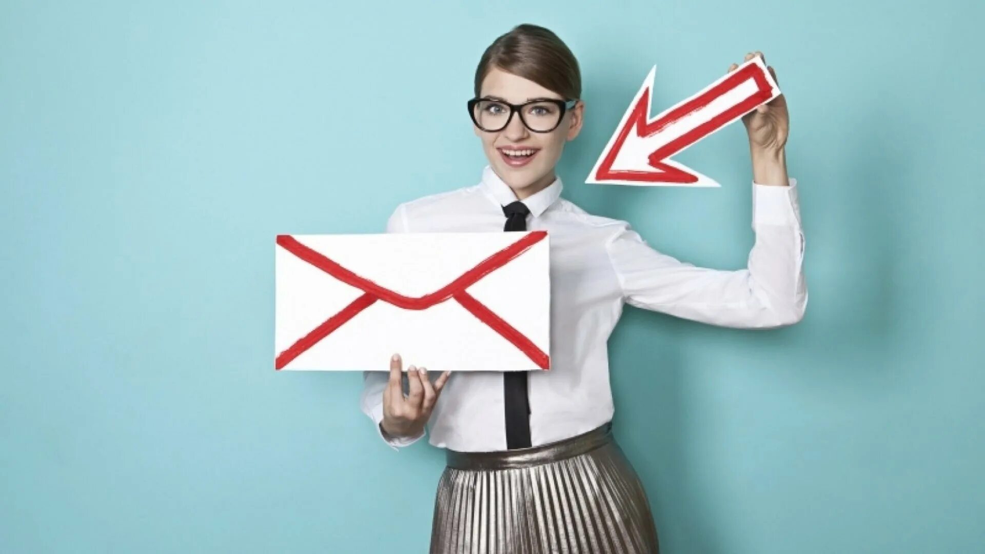 I need email. Email маркетолог. емейл маркетинг. маркетинг девочки. email маркетинг картинки.