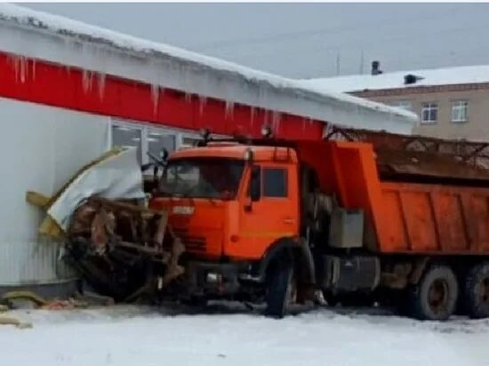 Автобус сюмси ува. Дом в сюмсях. погода в сюмсях. погода сюмси на неделю.