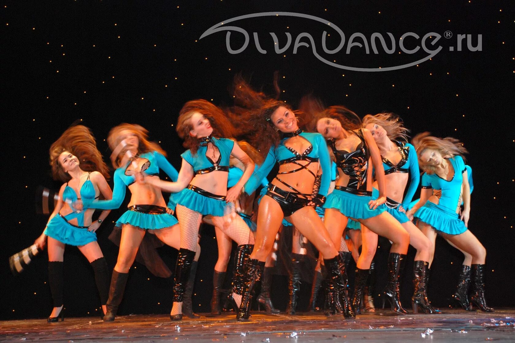 Танцоры 1million dance studio. Thunderous choreography. Костюм для контемпорари. Костюмы для танцев джаз фанк. Ихвильнихт танец.