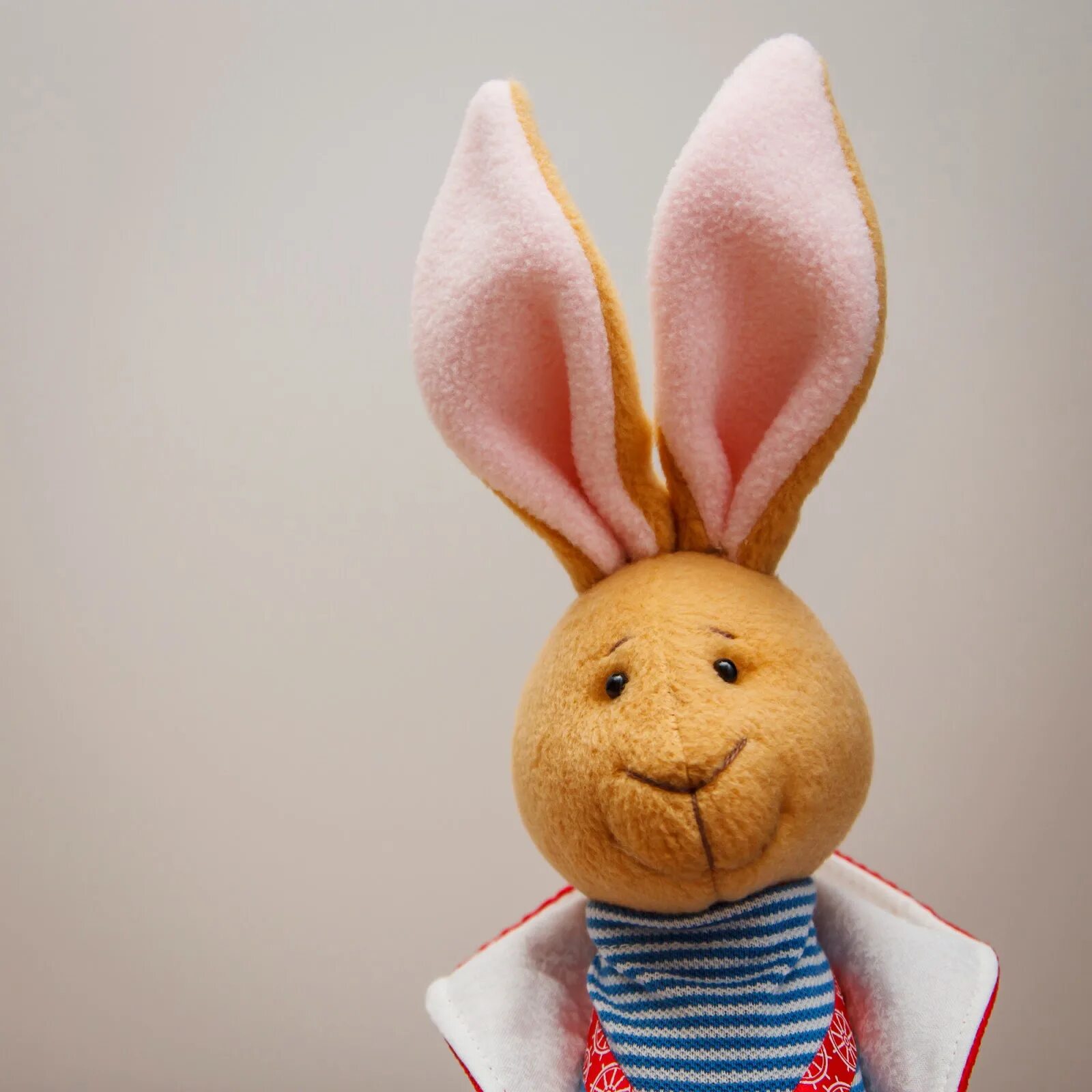 шитые игрушки. сшить игрушку. мастер пошива игрушек. пошив мягких игрушек. мягкие игрушки из джинс.